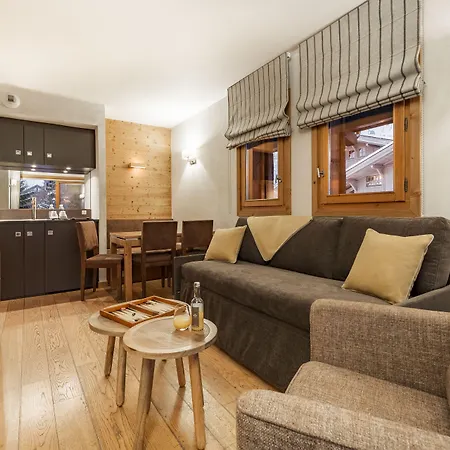 Les Loges Blanches Hotel 4*