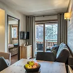 Les Loges Blanches Hotel