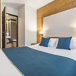 Les Loges Blanches Ξενοδοχείο 4*