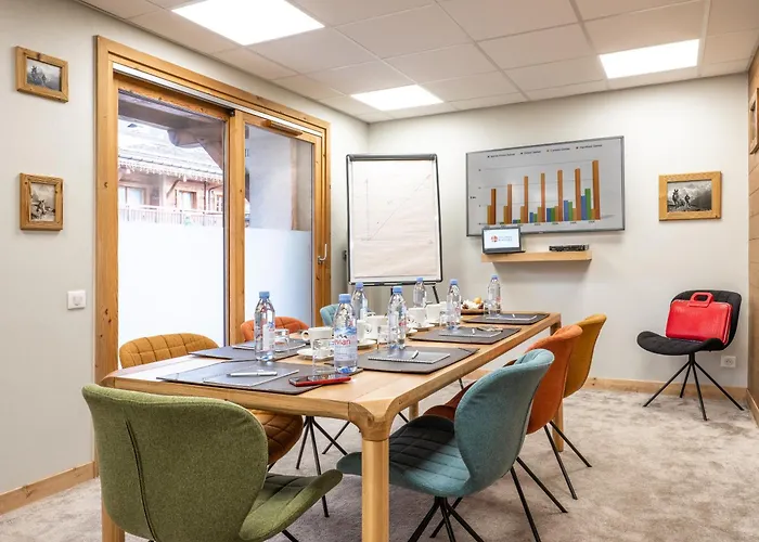 מלון Les Loges Blanches 4*