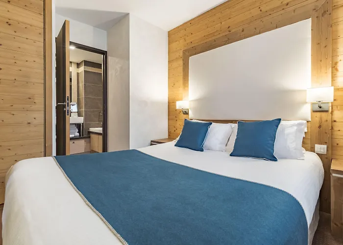 Les Loges Blanches Szálloda 4*